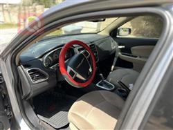 کرایسلەر 200